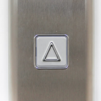 Пост вызывной однокнопочный с MT42RUS для лифтов шулм 00000.12.02.100A-03(-04) ЩЛЗ